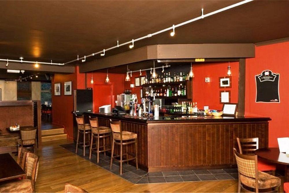 Rosslea Hall Hotel Rhu Екстер'єр фото