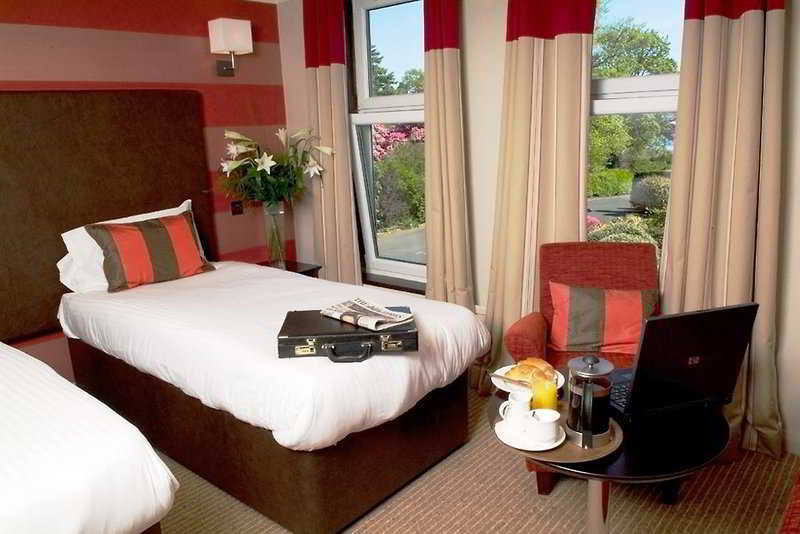 Rosslea Hall Hotel Rhu Екстер'єр фото